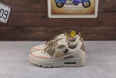 Nike Air Max 90 из натуральной кожи и текстиля