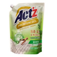 PIGEON Концентрированный гель для стирки с ароматом эвкалипта / Act