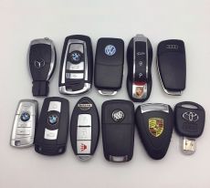 Флешка в виде автомобильного ключа на 16-64Gb