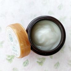 Легкая укладка со стеркулией и розой Tazarine 