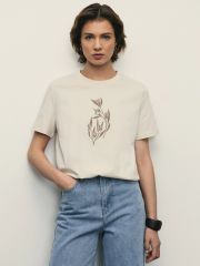 514773 ZARINA Футболка молочный