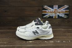 NEW BALANCE 2002R из натуральной кожи