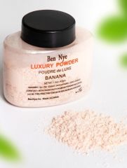 Ben Nye Рассыпчатая пудра банановая для лица Luxuary Powder, 03 Арт.: 79503 Рассыпчатая пудра банановая для лица LUXURY POWDER матирующая, для фиксации макияжа. Дает натуральный матирующий финиш, для