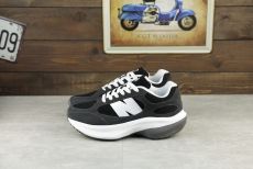 New Balance из натуральной прочной замши и текстиля