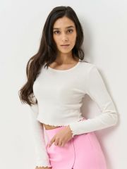 Фуфайка (футболка) женская 7221-30026 Д12 молоко BE YOU
