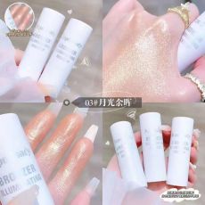 Popo Candy Хайлайтер для лица со спонжем Bronzer Iluminating, тон 03 Арт.: 7405 С помощью хайлайтера можно контурировать лицо, нанеся пудру на те участки, которые нужно подчеркнуть. Такая светотеневая