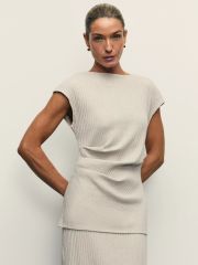 514746 ZARINA Футболка молочный