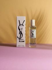 Тестер Yves Saint Laurent Eau de Parfum , производство Дубай, 50 ml (LUXE) Арт.: 2918 Yves Saint Laurent? Eau De Parfum — освежающий, глубокий мужской парфюм с ароматическими, пряными, древесными и фу