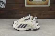 Стильные Adidas Oztral из натуральной кожи и нейлона