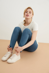 10200440006 Брюки джинсовые жен. VEGHEL_SS21 синий CONCEPT CLUB Women
