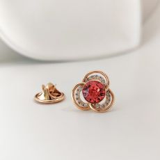 Брошь-значок с кристаллами Swarovski