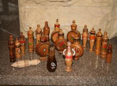 Коллекция деревянных флаконов с остатками духов и масел 16 шт