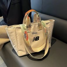 Женская спортивная сумка NB