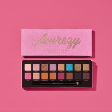 Тени для век Anastasia Beverly Hills Amrezy Palette Арт.: 0292 И ещё одна лимитированная блогерская палетка от бренда ANASTASIA BEVERLEY HILLS - Amrezy palette. В ней много блеска, есть пара красивых