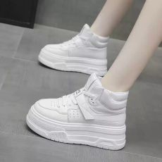 Высокие кроссовки из PU на платформе, 2 цвета