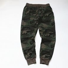Камуфляжные спортивные брюки