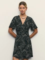 514698 ZARINA Платье черный абстракция
