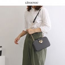 Сумка на цепочке, 3 расцветки