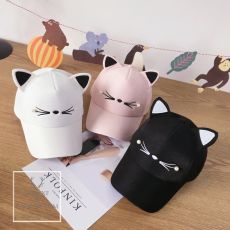 Бейсболка с кошачьими жемчужными ушками