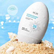 VEZE Солнцезащитный отбеливающий крем SPF 35, 30мл Арт.: 0157 Отбеливающий крем Veze Whitening Sunscreen эффективно борется с веснушками, осветляет кожу и защищает ее от солнечных лучей, весь средство