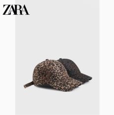 Кепка ZARA с леопардовым принтом