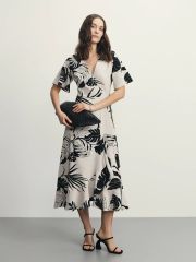 524342 ZARINA Платье черно-белая графика