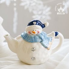 Керамический чайник со снеговиком