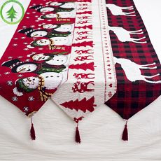 Новогодняя скатерть 180*35 см