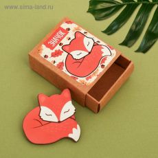 2700869 Значок в коробочке «Лиса»