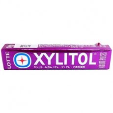 777048 LOTTE XYLITOL БЕЗ САХАРА жевательная резинка (вкус винограда) 14 подушечек