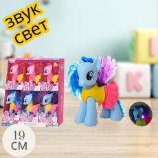 Пони фигурка. Звук, свет, одежда снимается