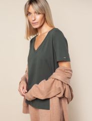 506799 VILATTE Футболка темно-оливковый