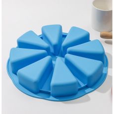 1687477 Форма для выпечки силиконовая «Кусочки торта», 27,5×27,5 см, 8 ячеек (10×6,2 см), цвет МИКС