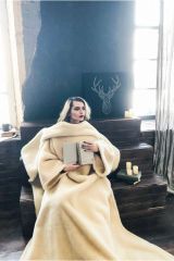 Плед с рукавами 