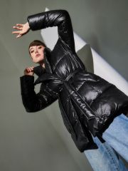81795z черный Пуховик женский HOOPS