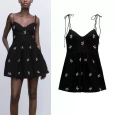 Короткий сарафан ZARA из поплина с вышивкой