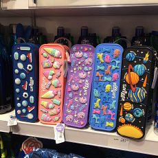 Школьные пеналы Smiggle