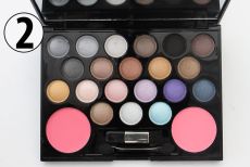Тени для век Christian Dior 20 Color Eye Shadow 2 Color Cheek Rouge тени 20 цв. + румяна 2 цв. № 2 52 g